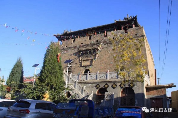 神秘的河曲长城护城楼，为啥上面还有座庙？