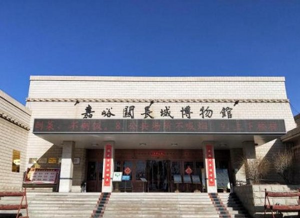 请大家保护炎黄子孙的骄傲，中国长城遗址损毁如此严重